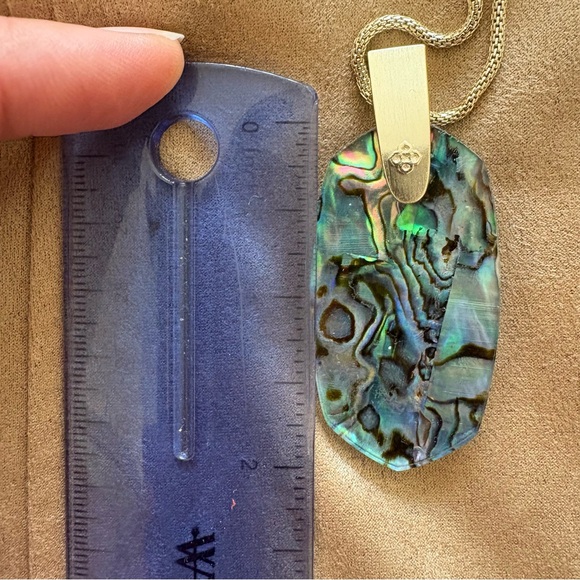 Kendra Scott gold / abalone shell Inez necklace - Picture 2 of 5